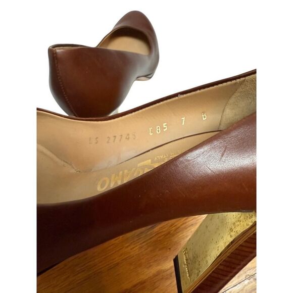 Salvatore Ferragamo Brown Tamina Heels Sz. 7 - Picture 9 of 9